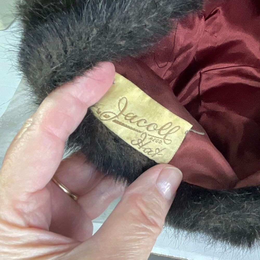 Vintage 1960’s Mod paperboy style faux fur cap. - Picture 7 of 8